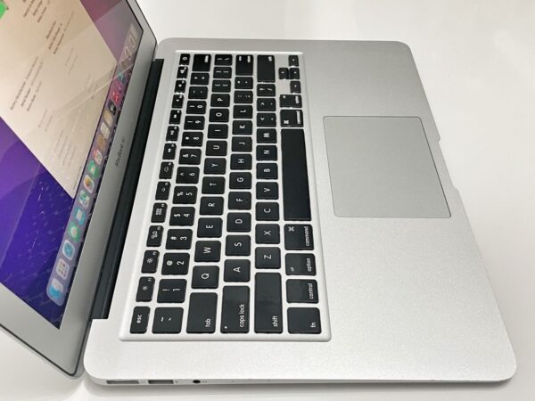MacBook Air 2017 (13-inch) i5 8GB RAM - iApples.nl